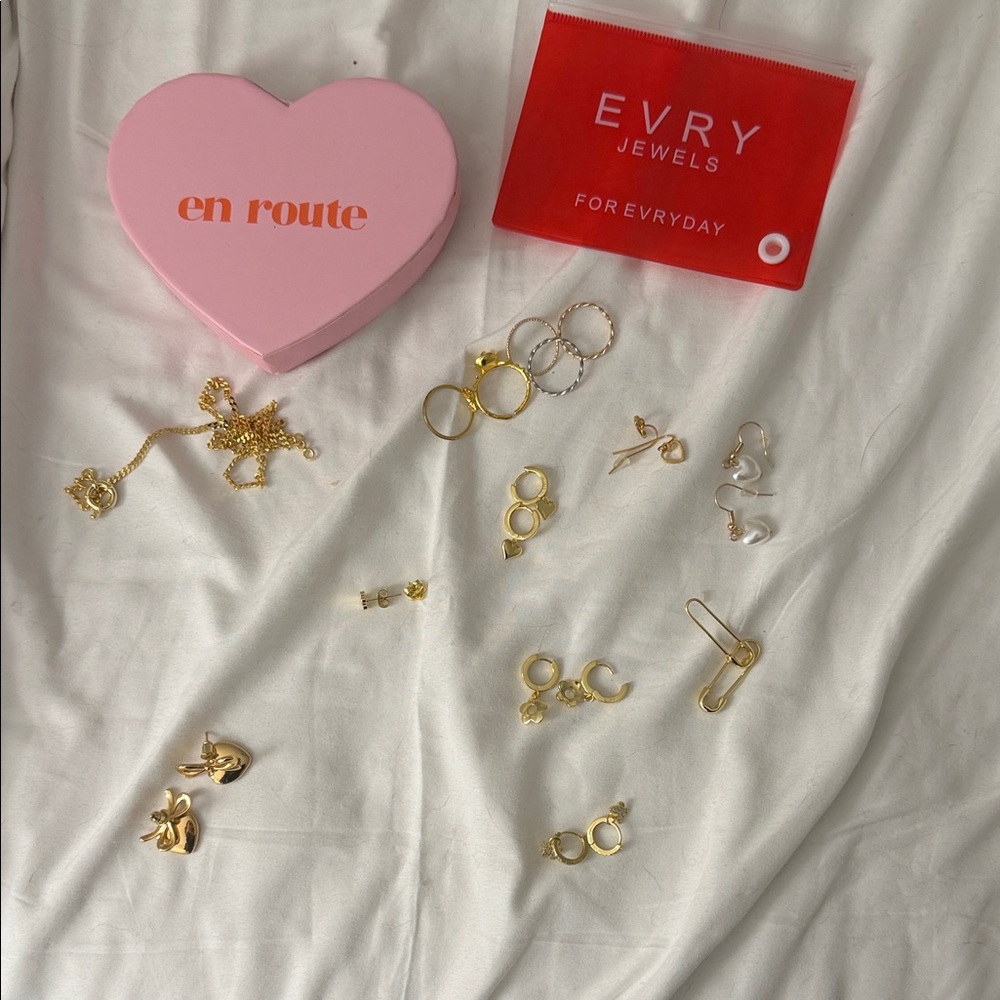 Enroute and Evry Jewels Gold Jewelry bundle